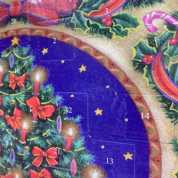Advent Calendar Victorian Christmas Tree 13" New Made in England - Picture 8 of 11